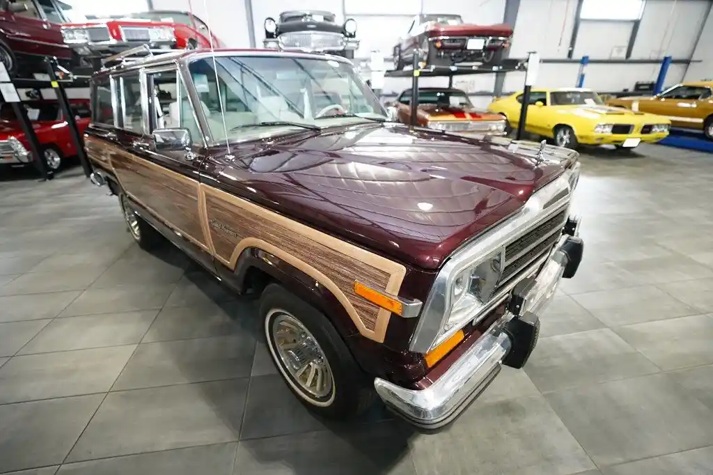 1988 Jeep Grand Wagoneer