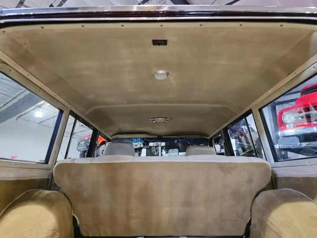 1988 Jeep Grand Wagoneer