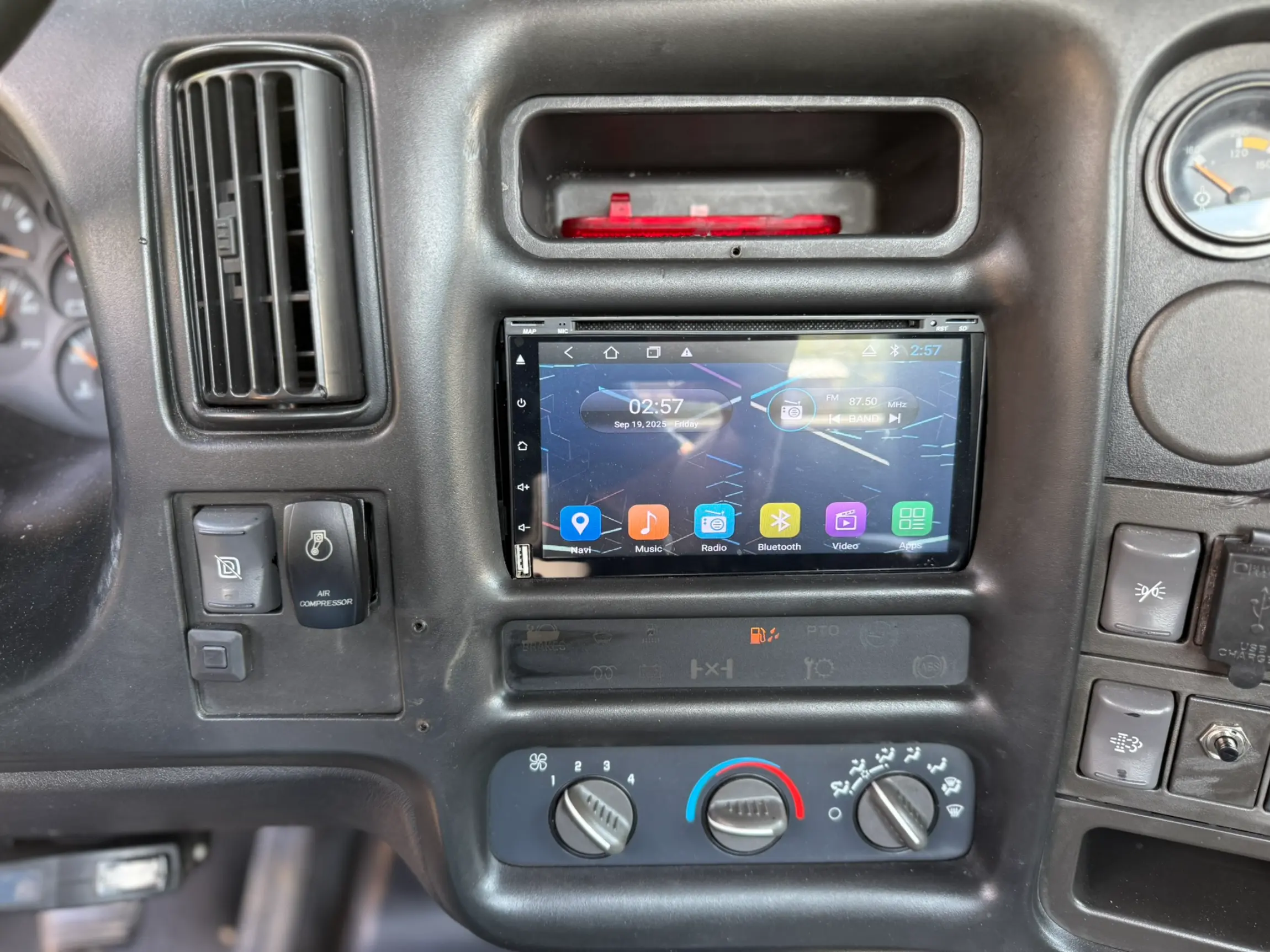 2007 Chevrolet Kodiak C4500 4×4 w/SxS