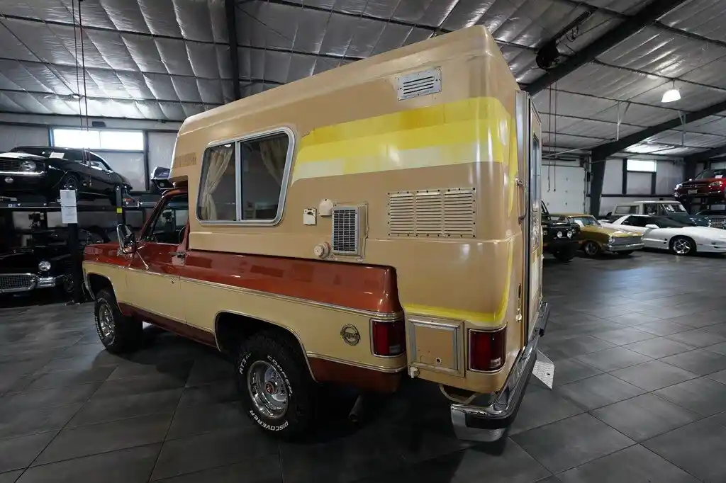 1977 Chevrolet K5 Blazer Chalet - 4