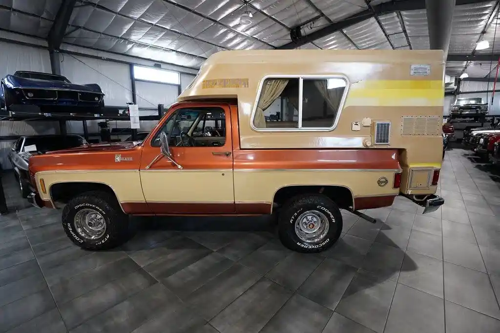 1977 Chevrolet K5 Blazer Chalet - 3