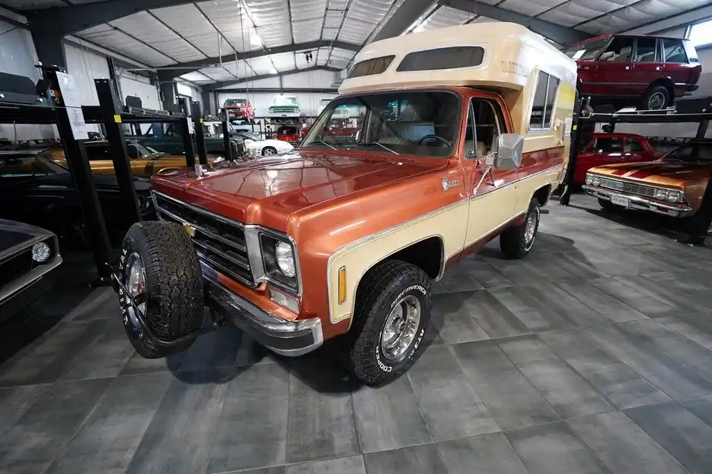 1977 Chevrolet K5 Blazer Chalet - 2
