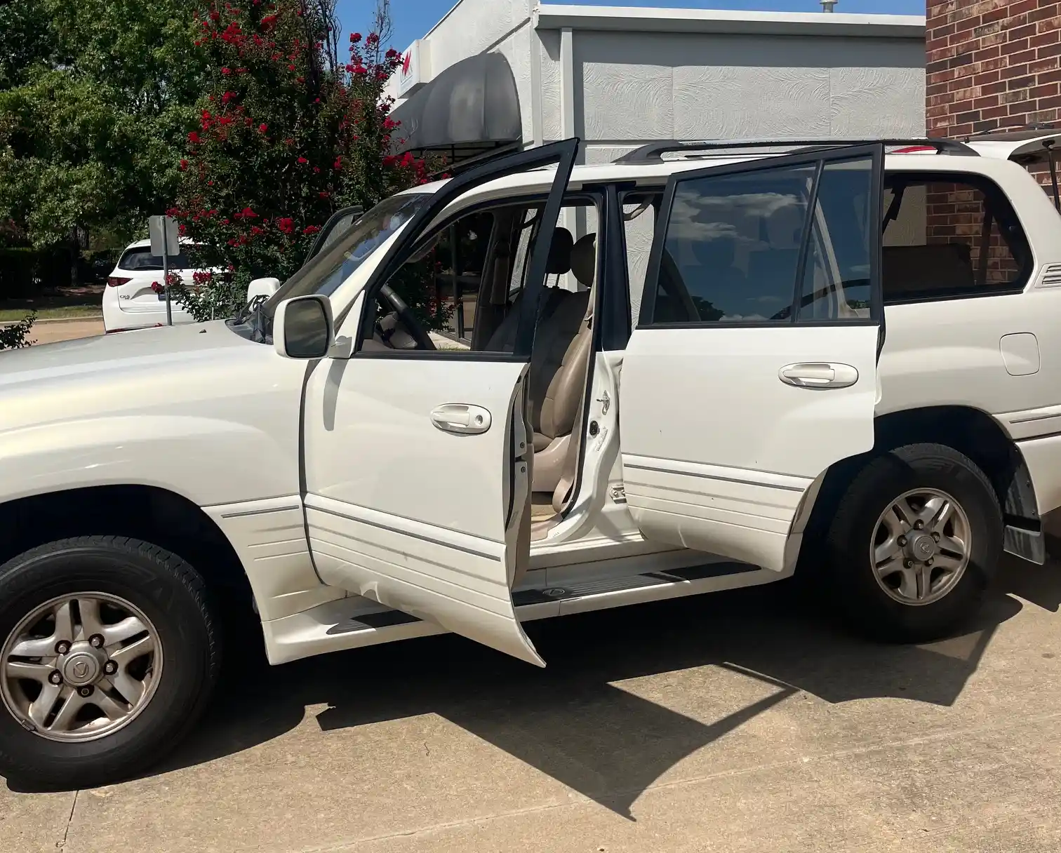 1999 Lexus LX 470 - 2