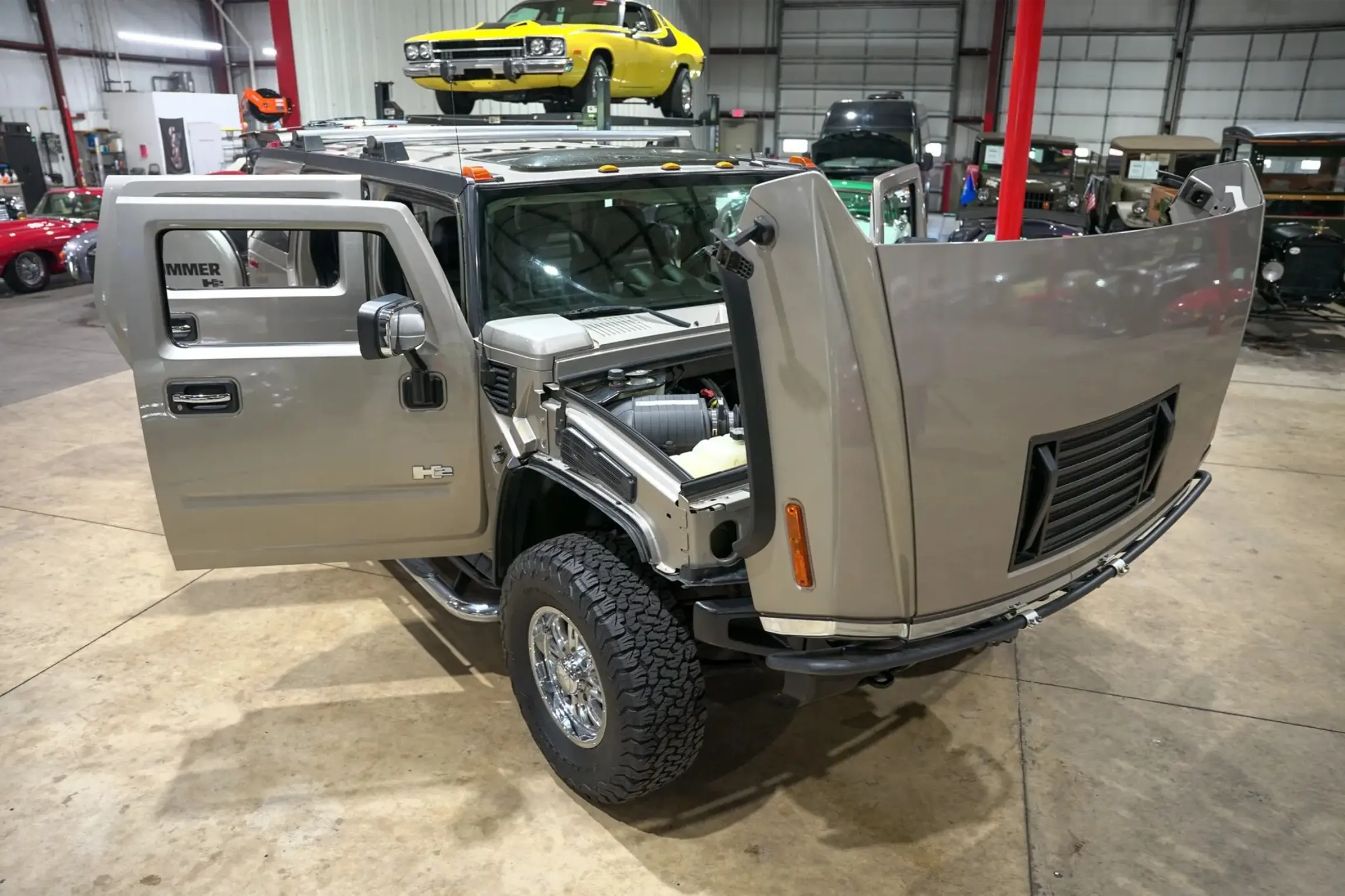2005 Hummer H2 Luxury Edition