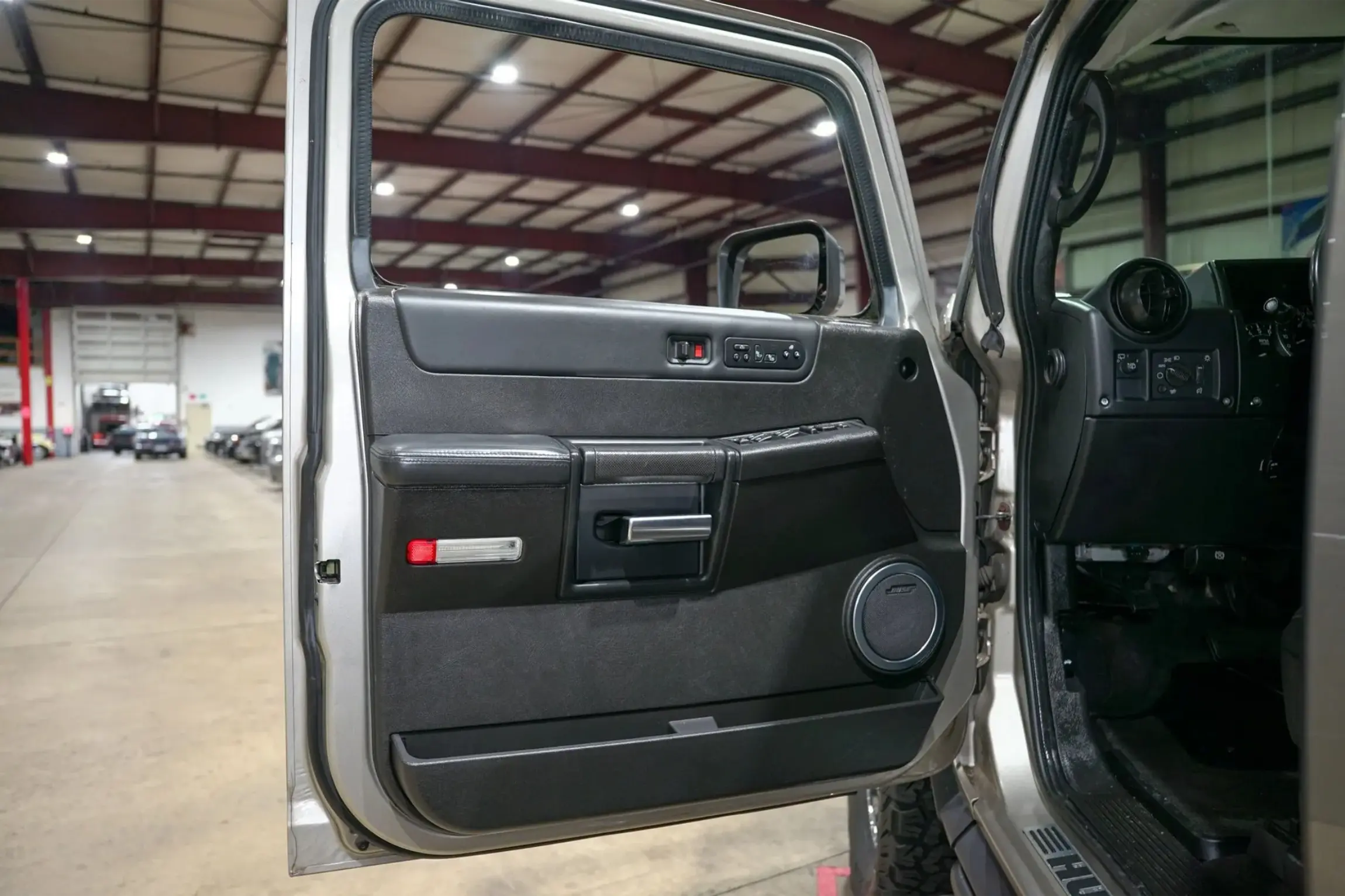 2005 Hummer H2 Luxury Edition