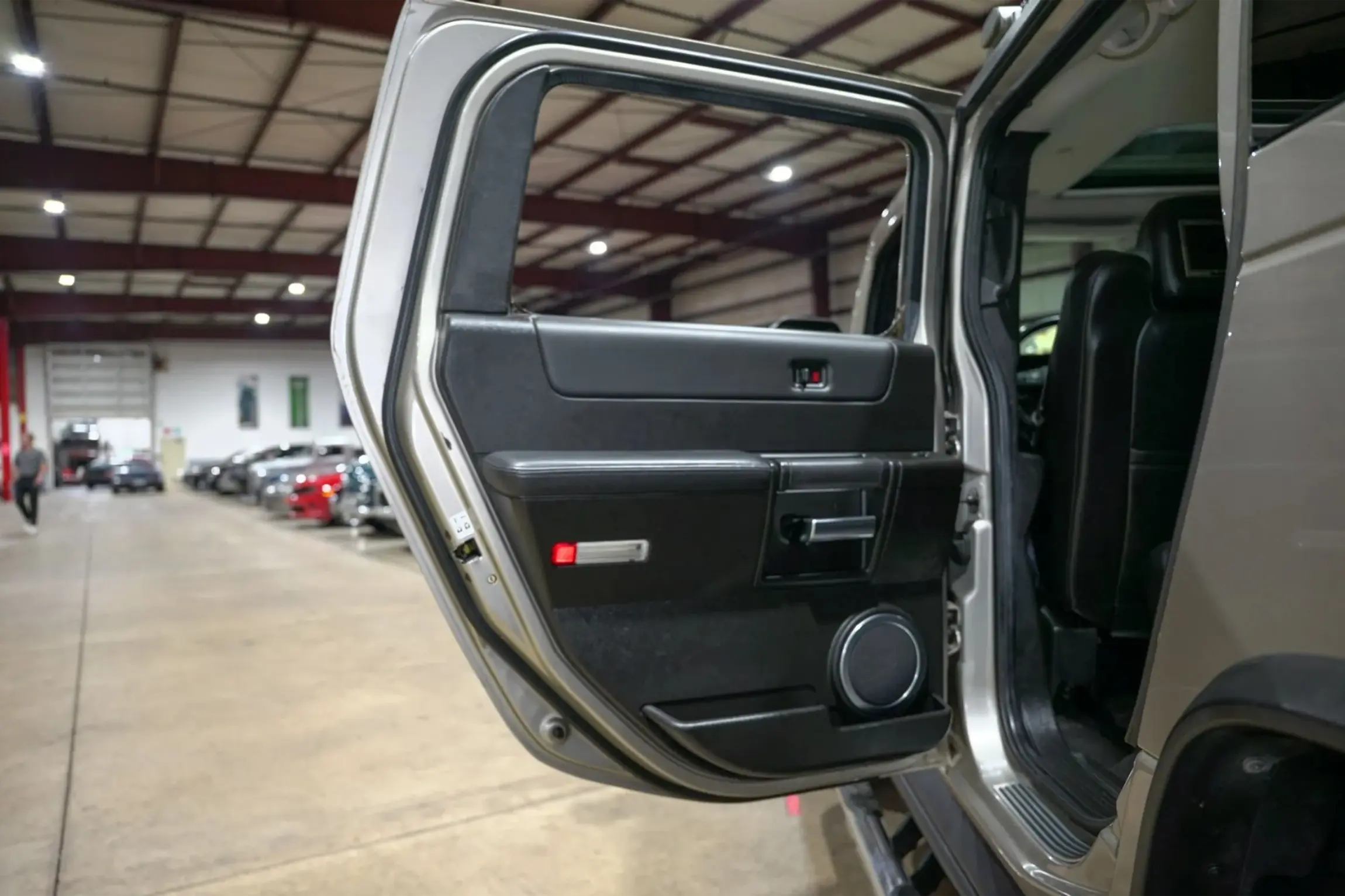 2005 Hummer H2 Luxury Edition