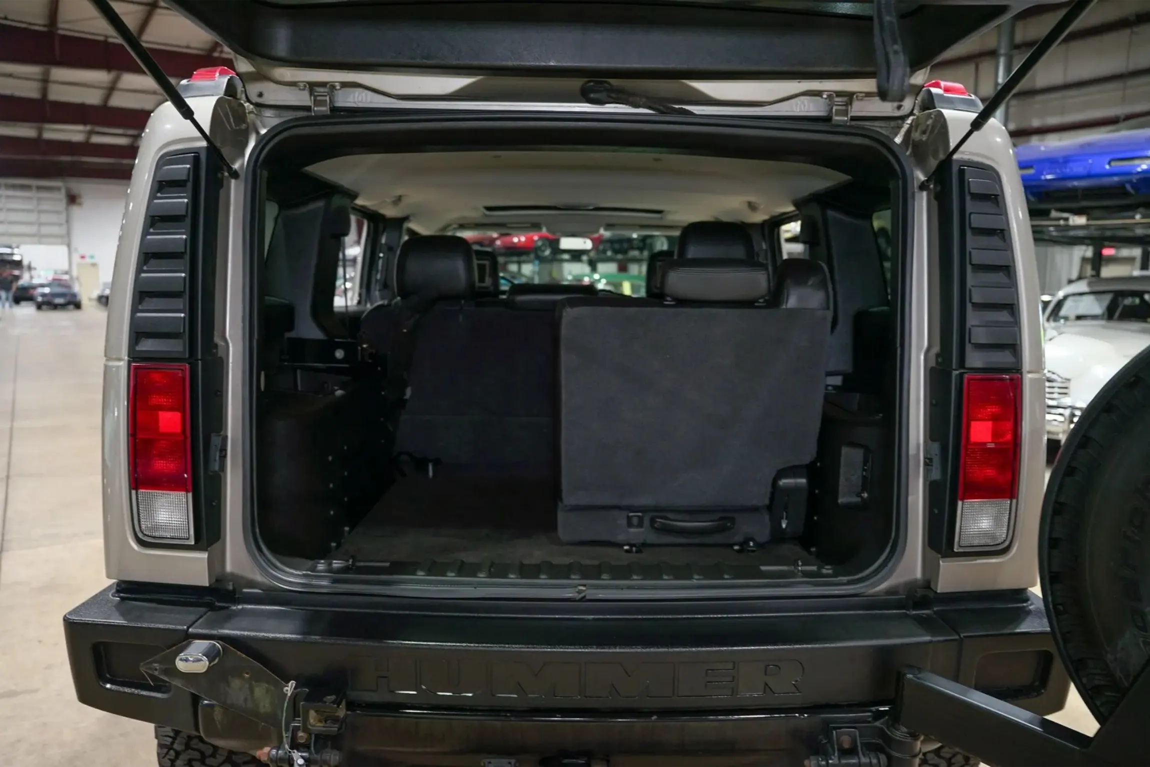 2005 Hummer H2 Luxury Edition