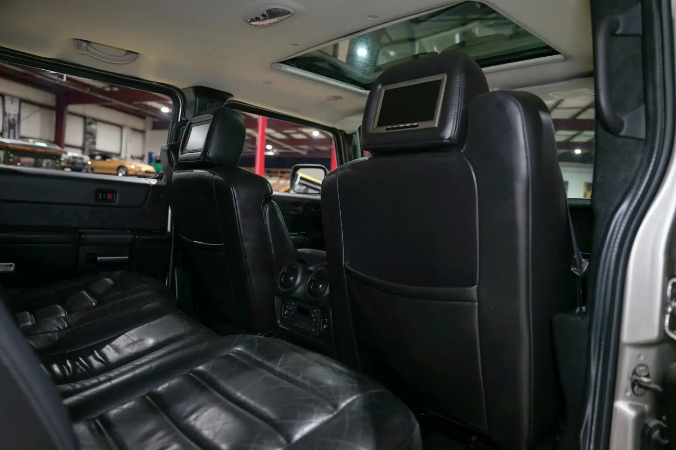 2005 Hummer H2 Luxury Edition