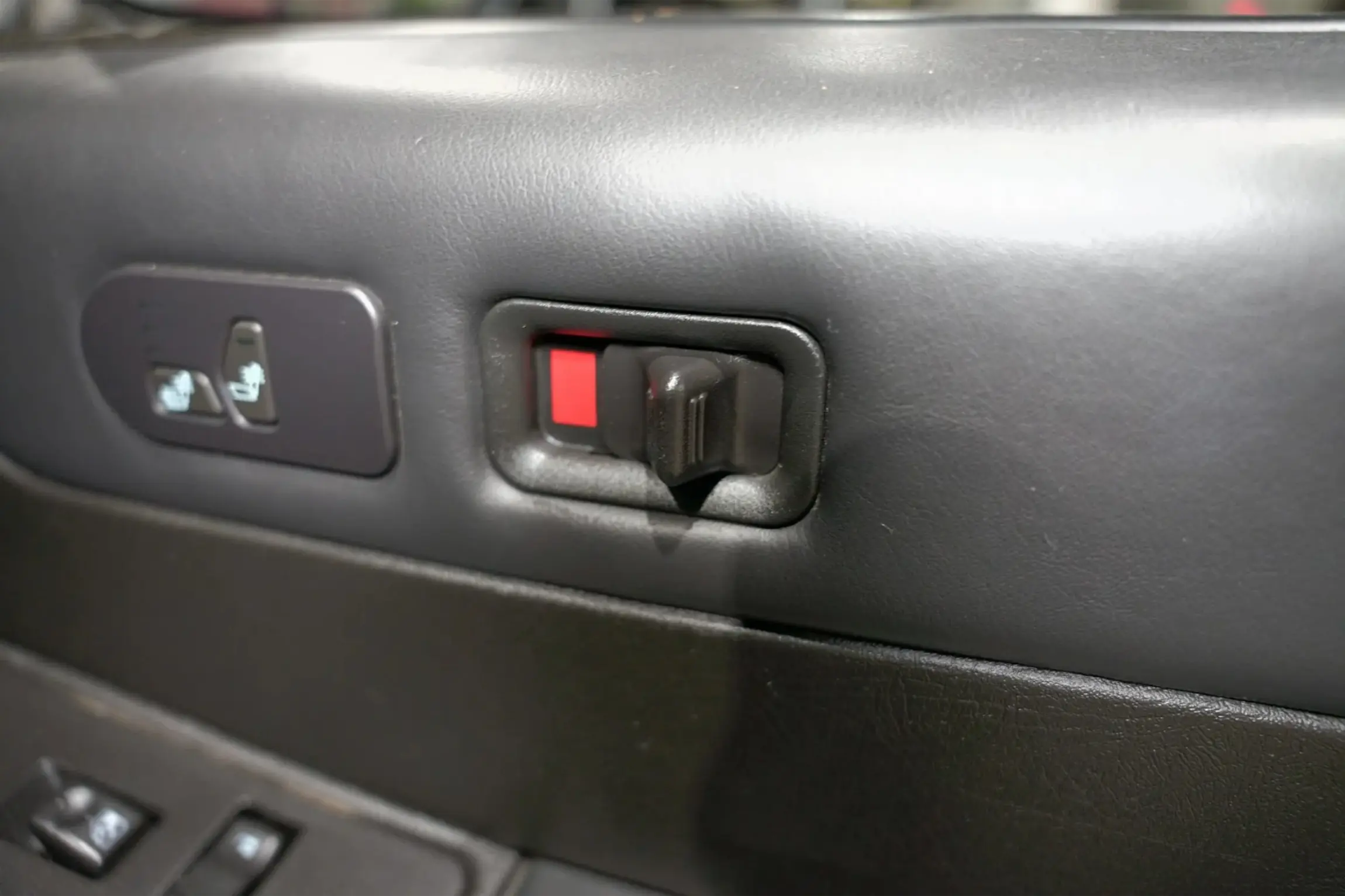 2005 Hummer H2 Luxury Edition