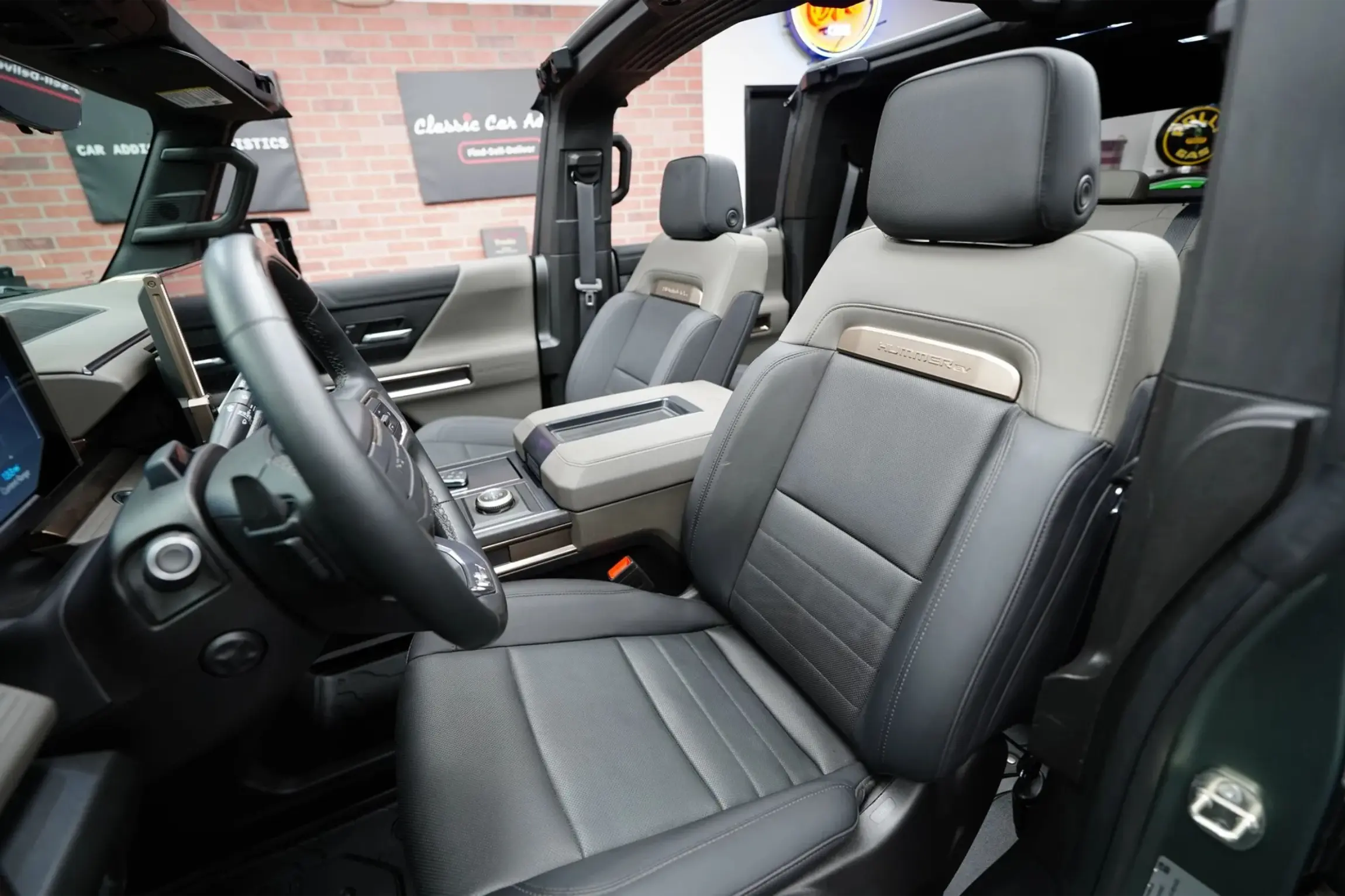 2024 GMC Hummer EV 3X Lunar Edition