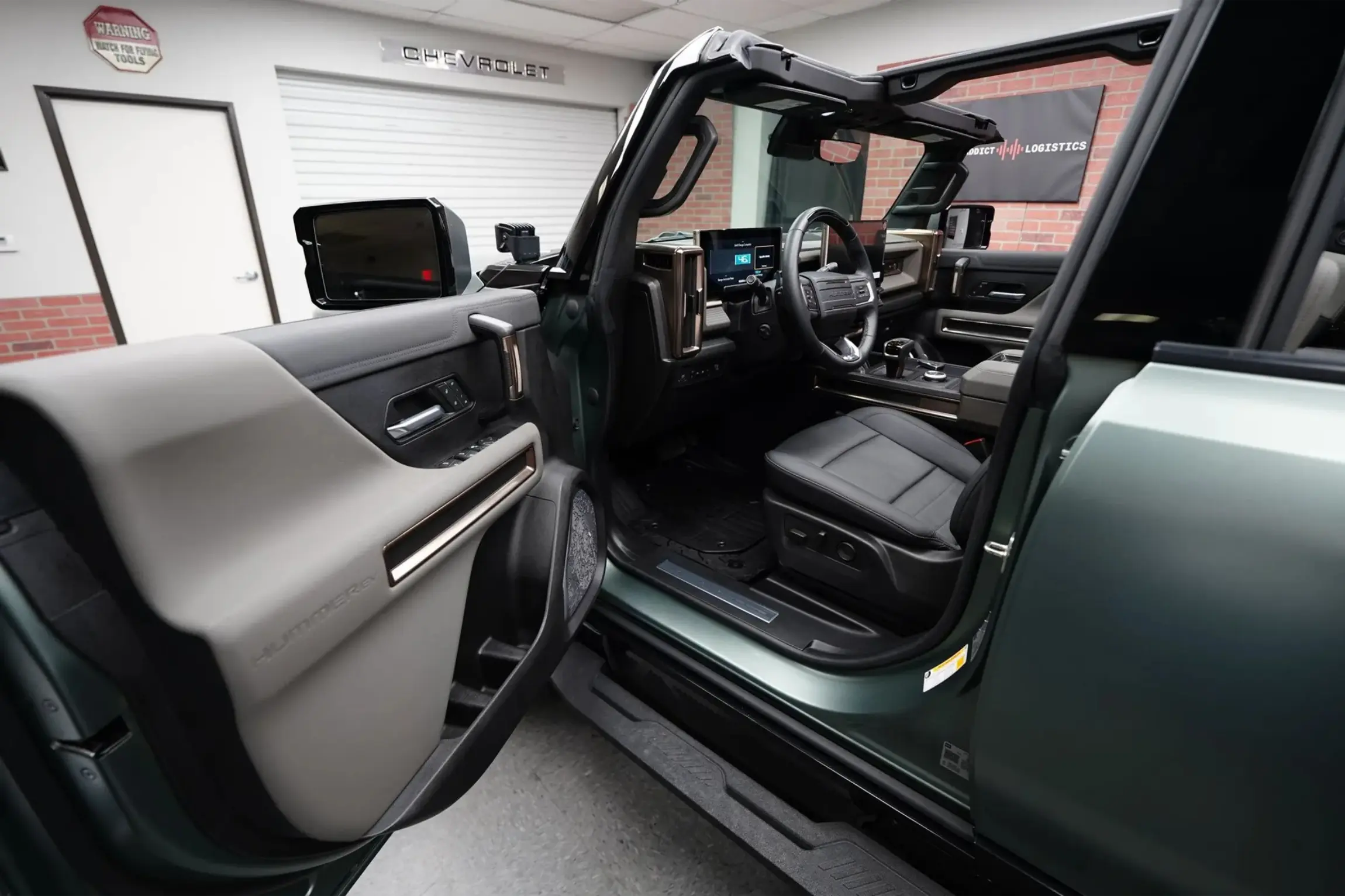 2024 GMC Hummer EV 3X Lunar Edition