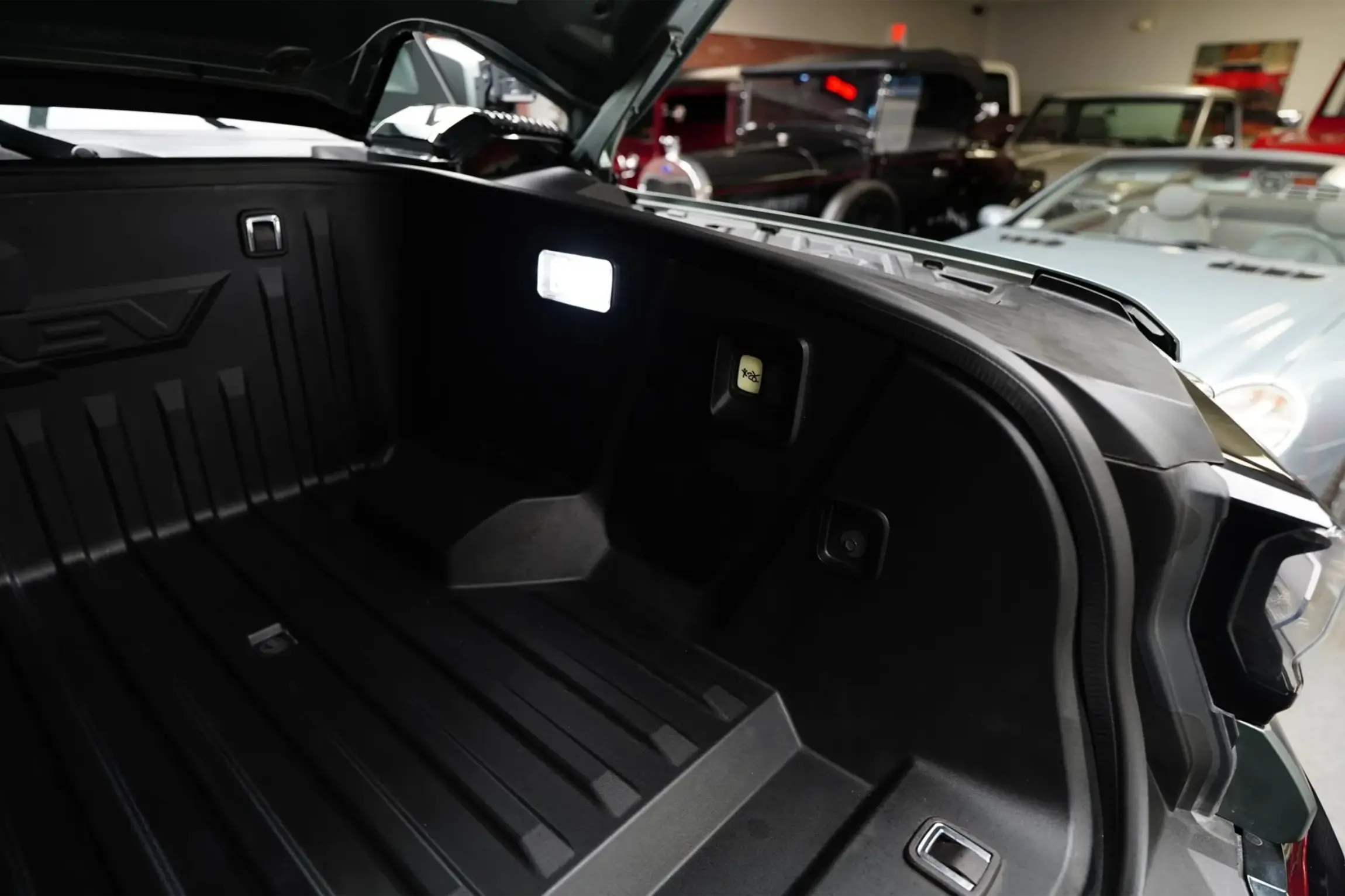 2024 GMC Hummer EV 3X Lunar Edition