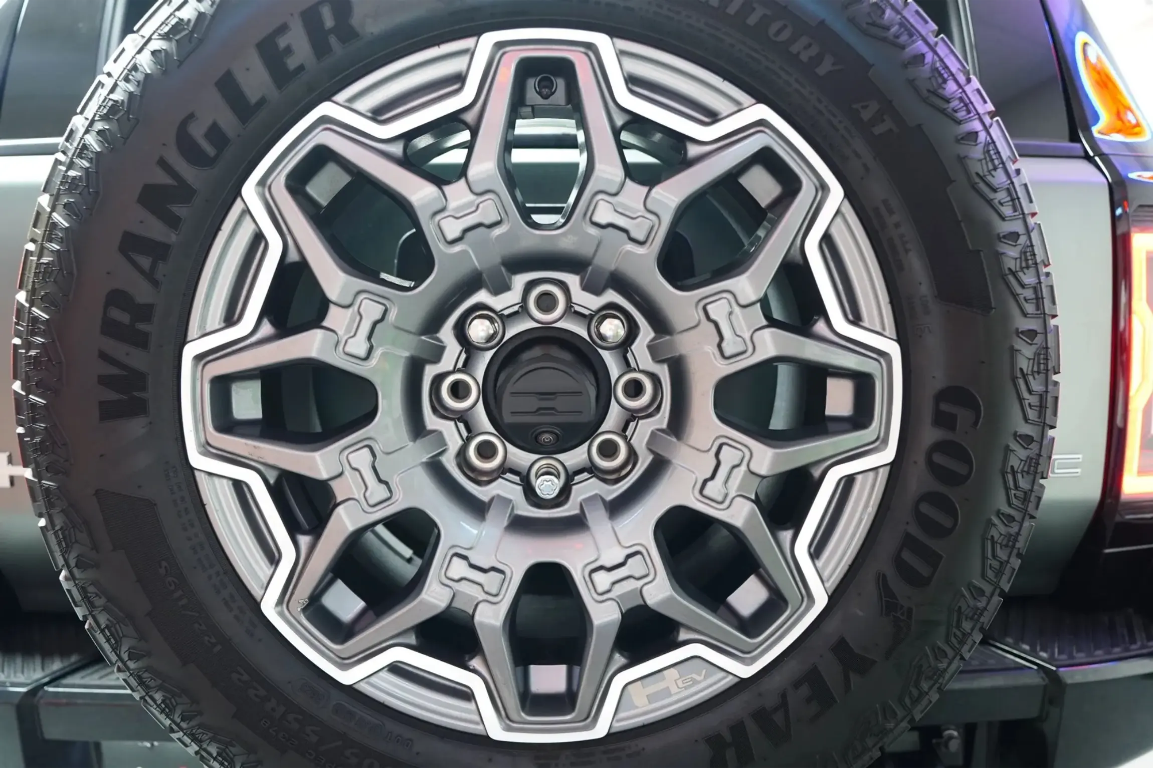 2024 GMC Hummer EV 3X Lunar Edition