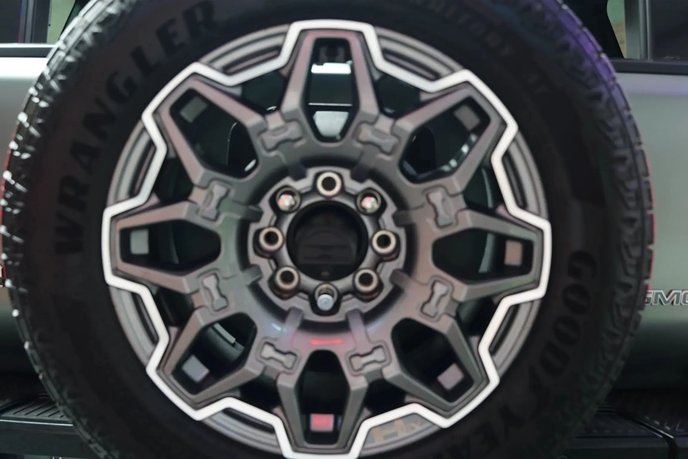 2024 GMC Hummer EV 3X Lunar Edition