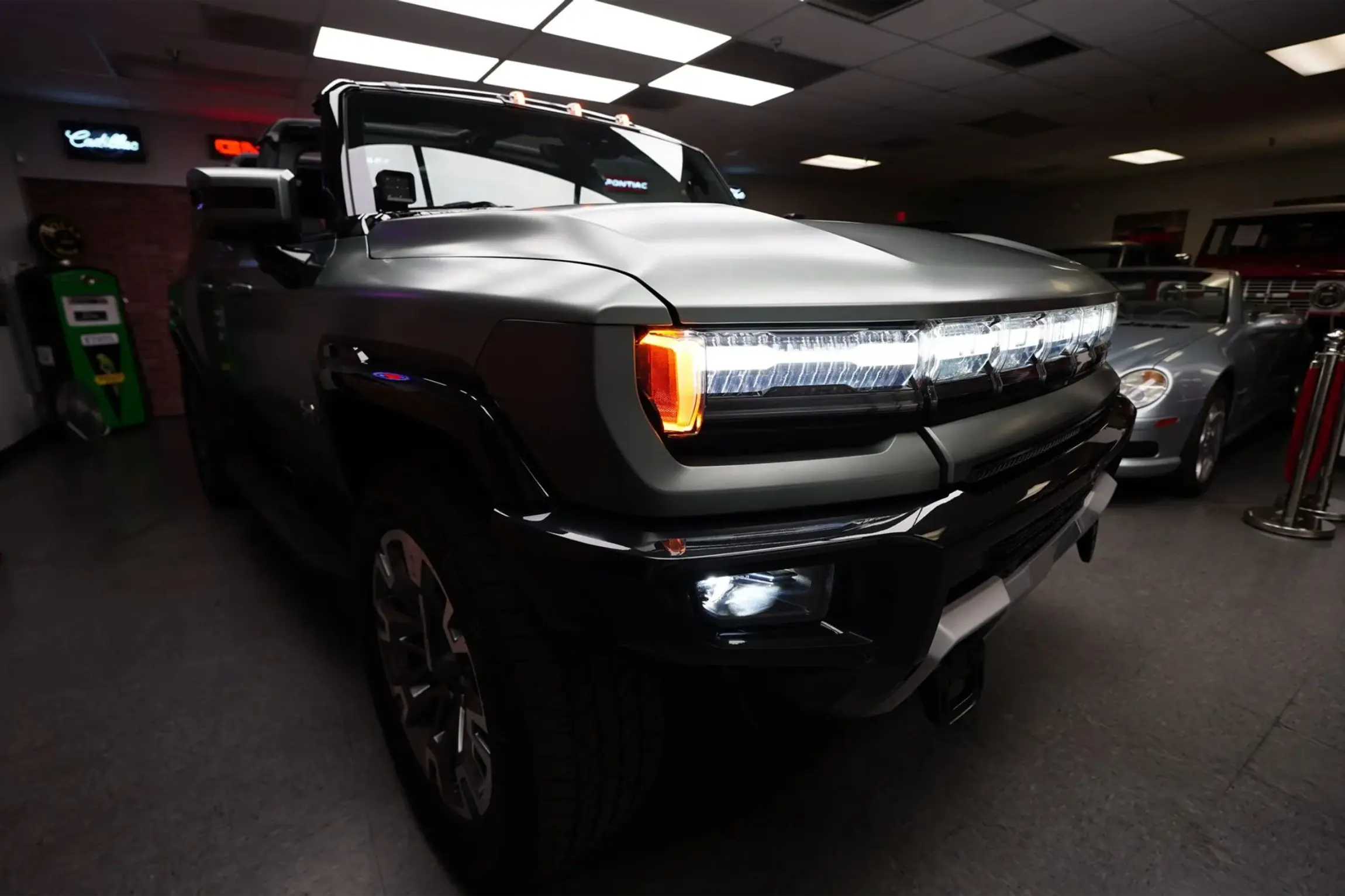 2024 GMC Hummer EV 3X Lunar Edition