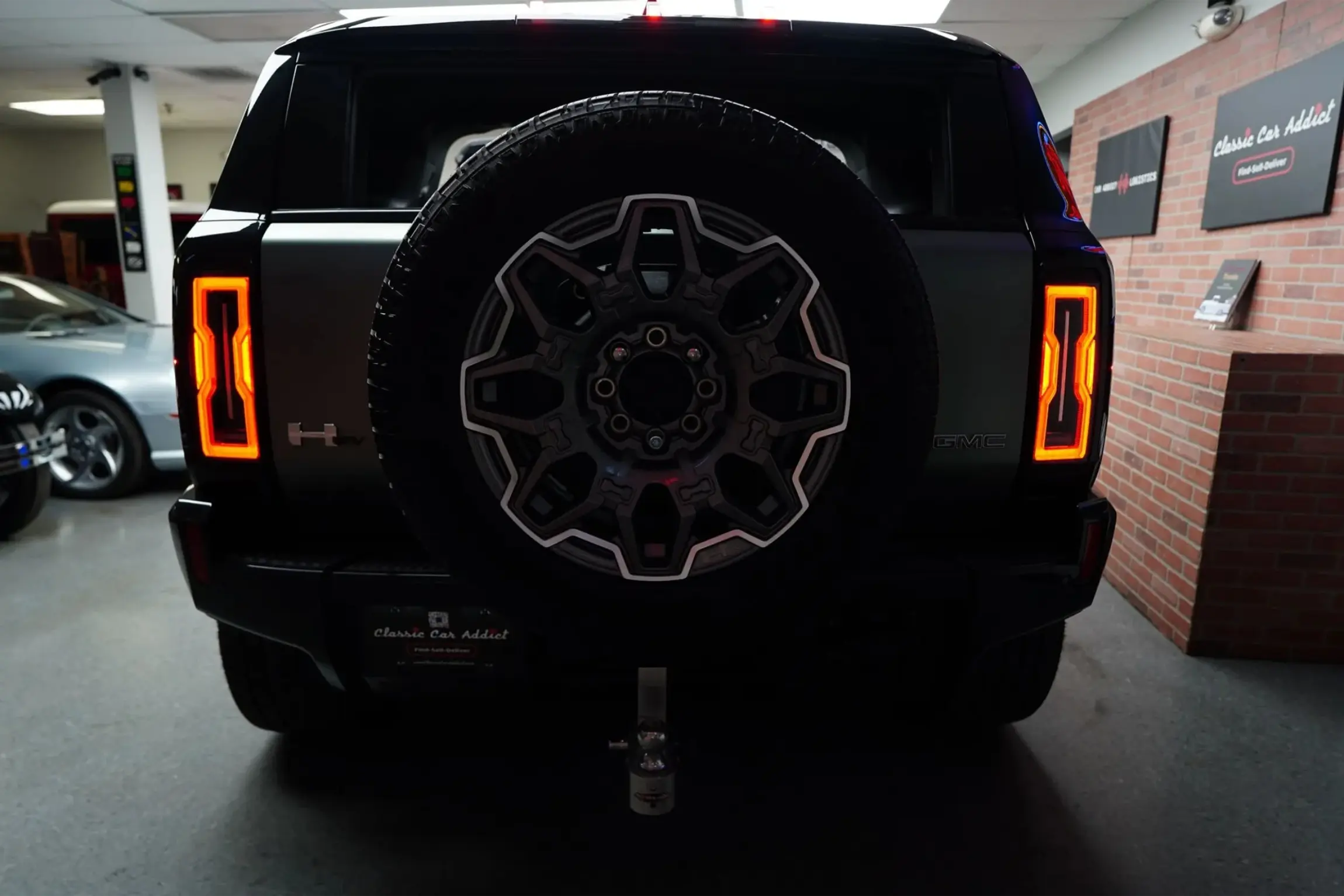 2024 GMC Hummer EV 3X Lunar Edition