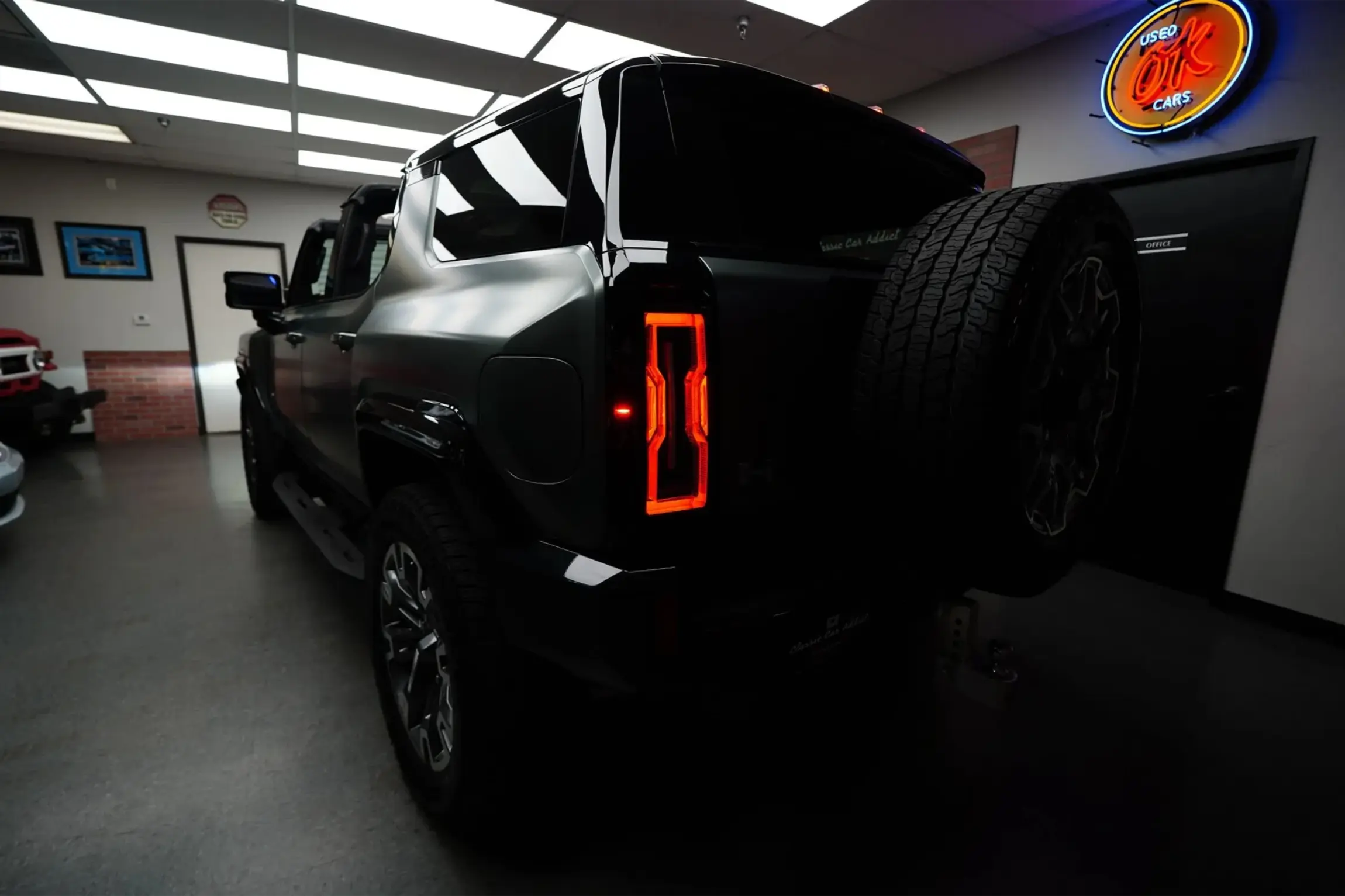 2024 GMC Hummer EV 3X Lunar Edition