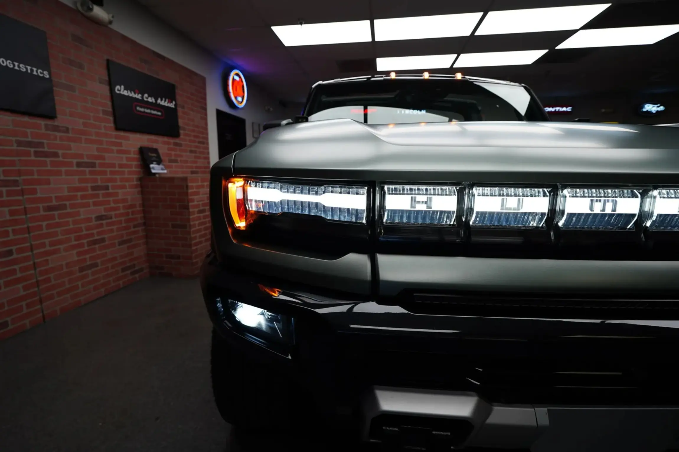 2024 GMC Hummer EV 3X Lunar Edition