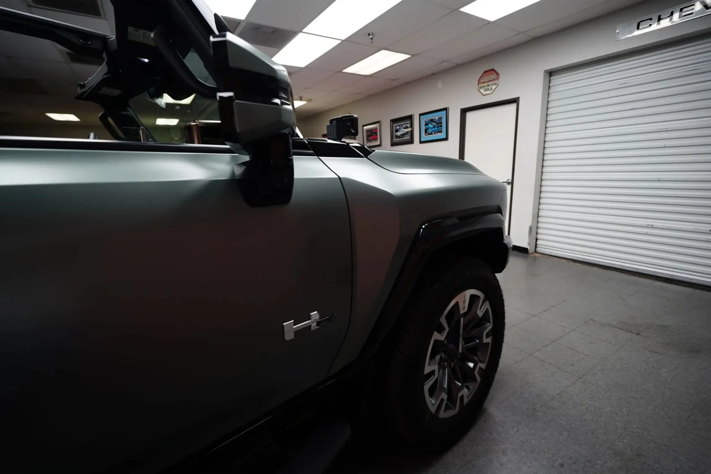 2024 GMC Hummer EV 3X Lunar Edition