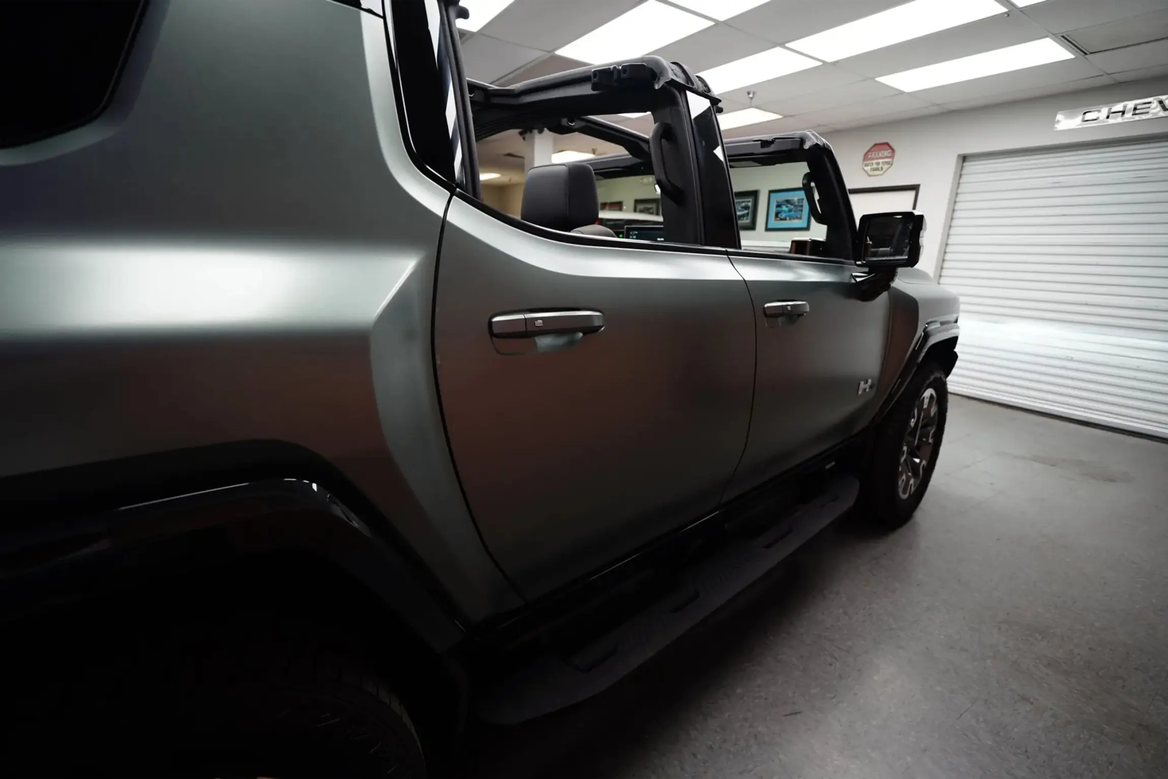 2024 GMC Hummer EV 3X Lunar Edition