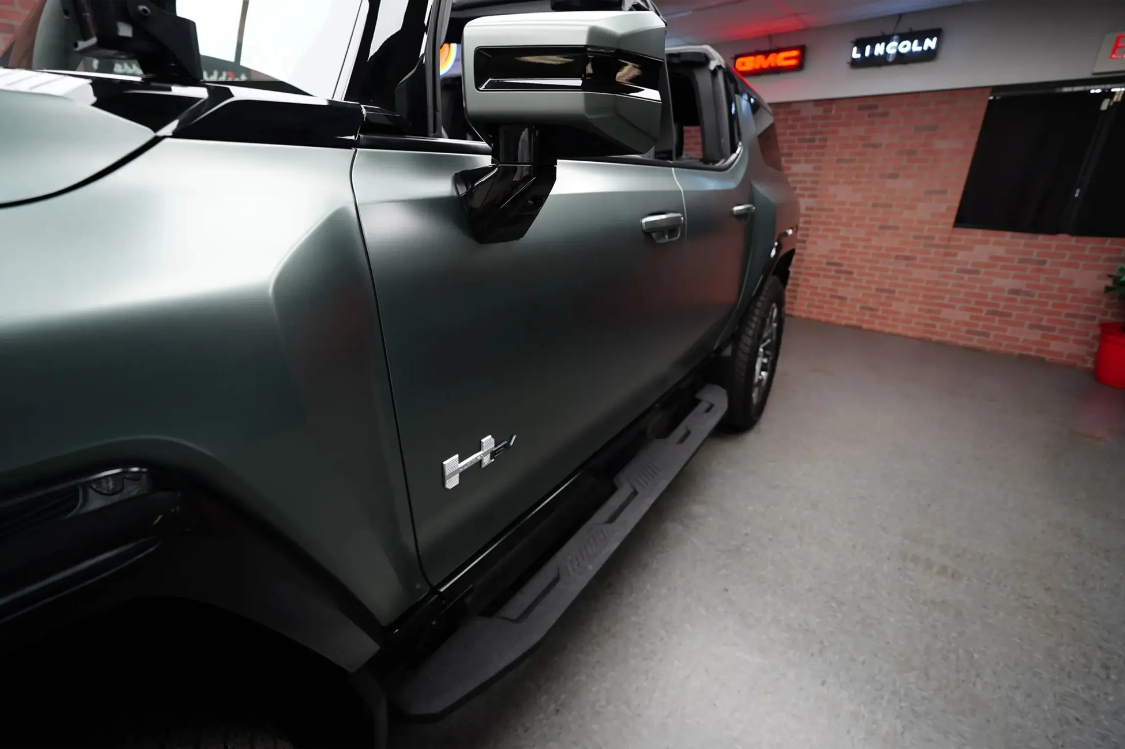 2024 GMC Hummer EV 3X Lunar Edition