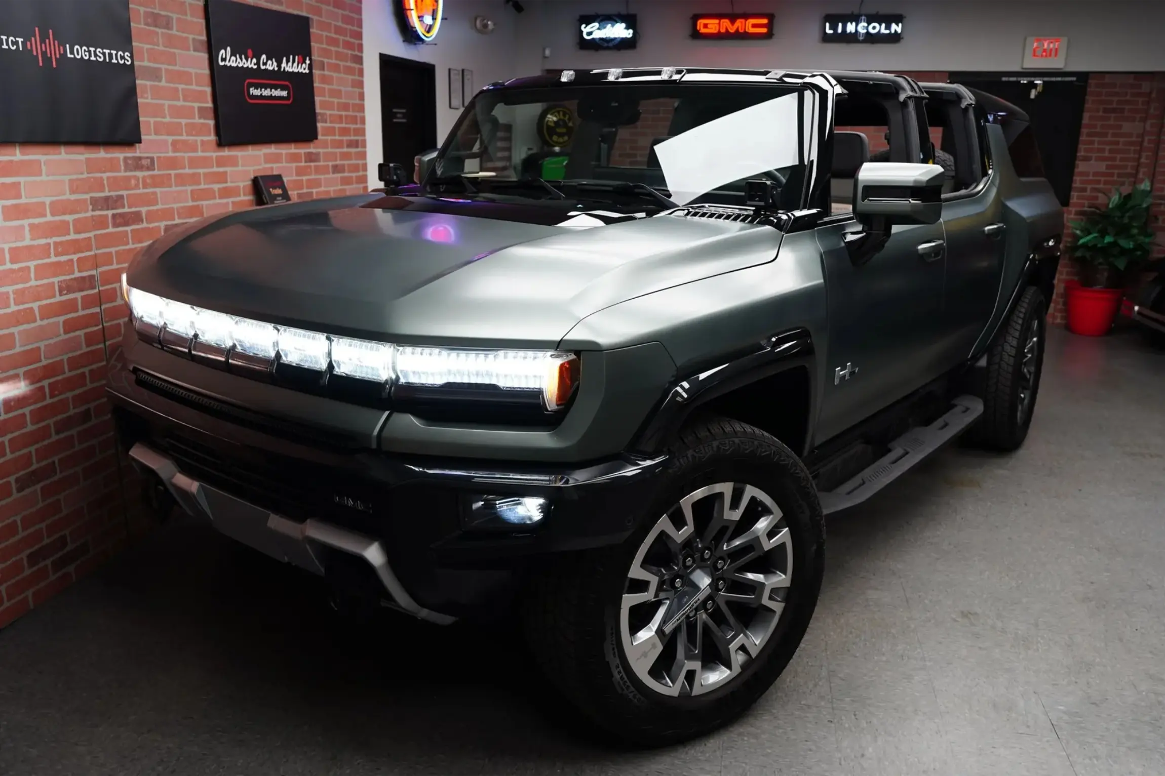 2024 GMC Hummer EV 3X Lunar Edition