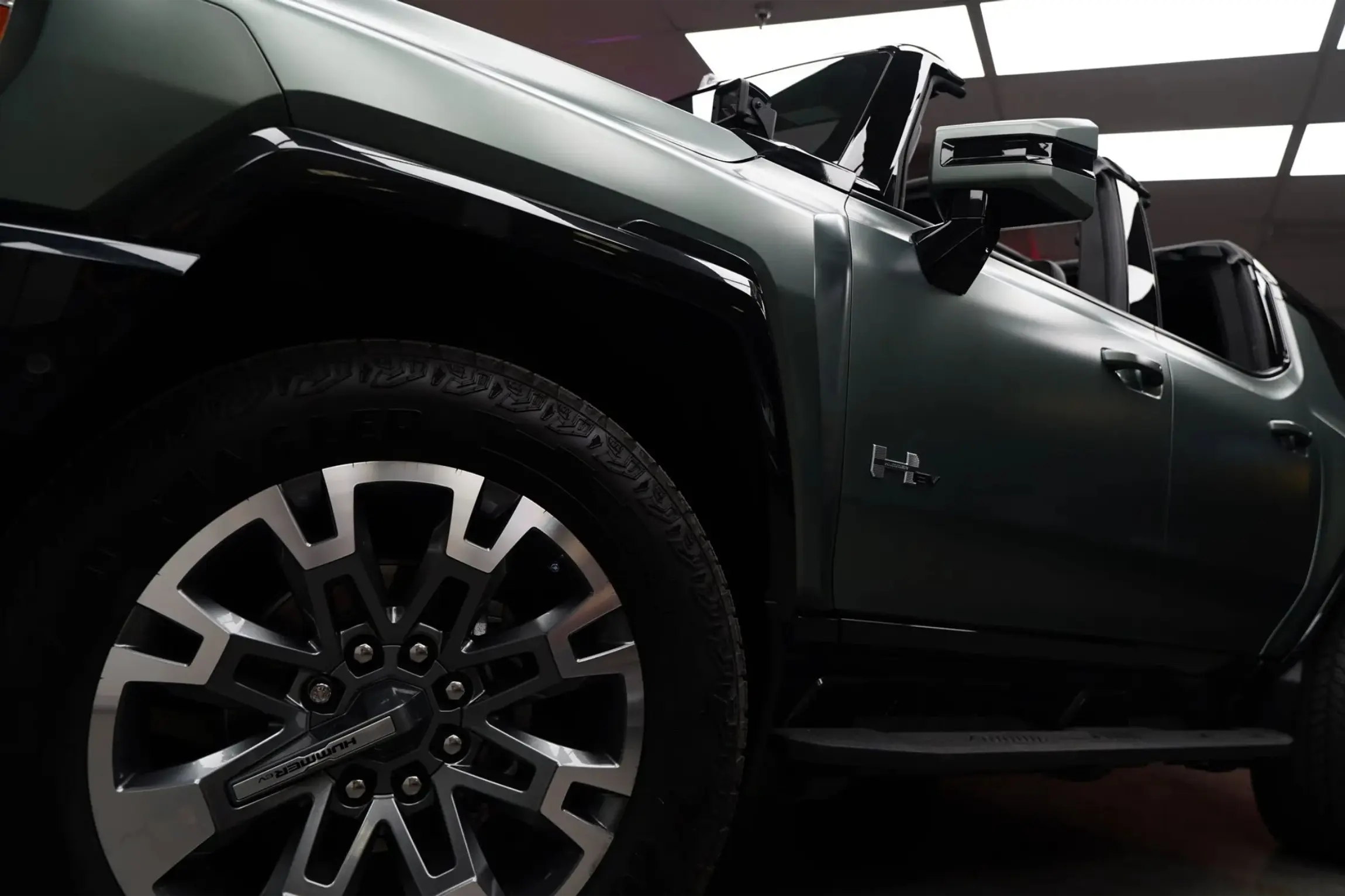 2024 GMC Hummer EV 3X Lunar Edition