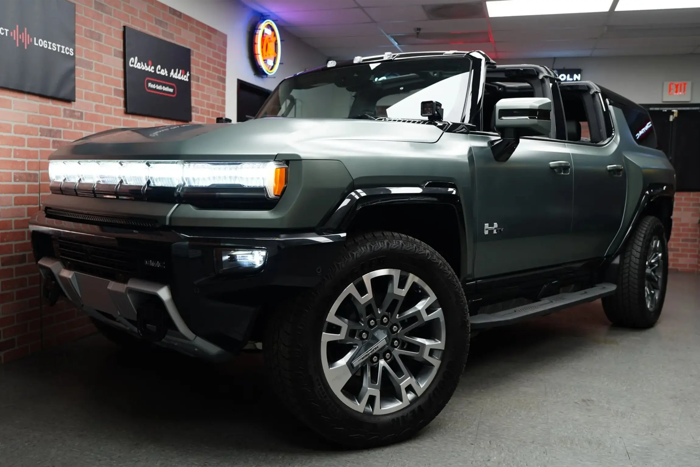 2024 GMC Hummer EV 3X Lunar Edition