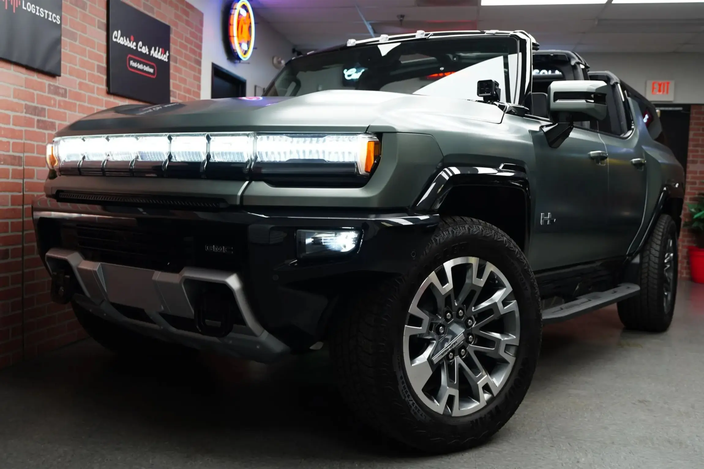 2024 GMC Hummer EV 3X Lunar Edition - 5
