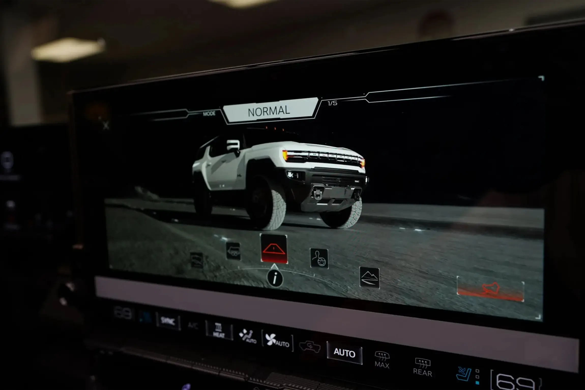 2024 GMC Hummer EV 3X Lunar Edition