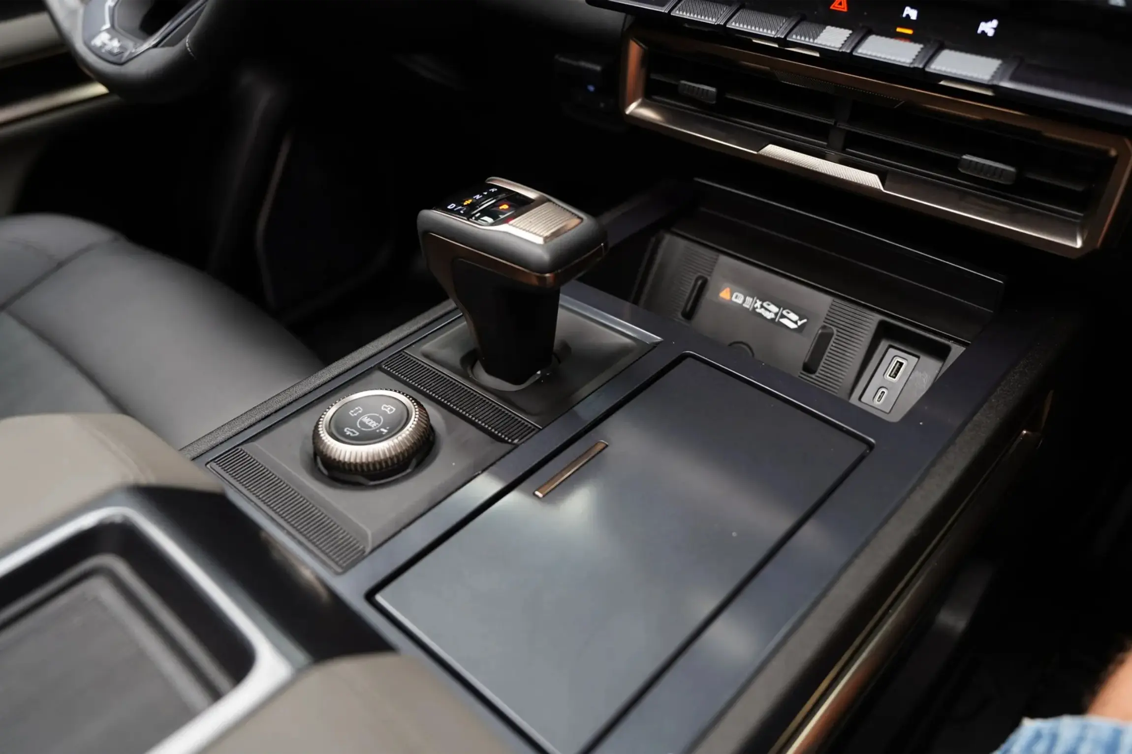 2024 GMC Hummer EV 3X Lunar Edition