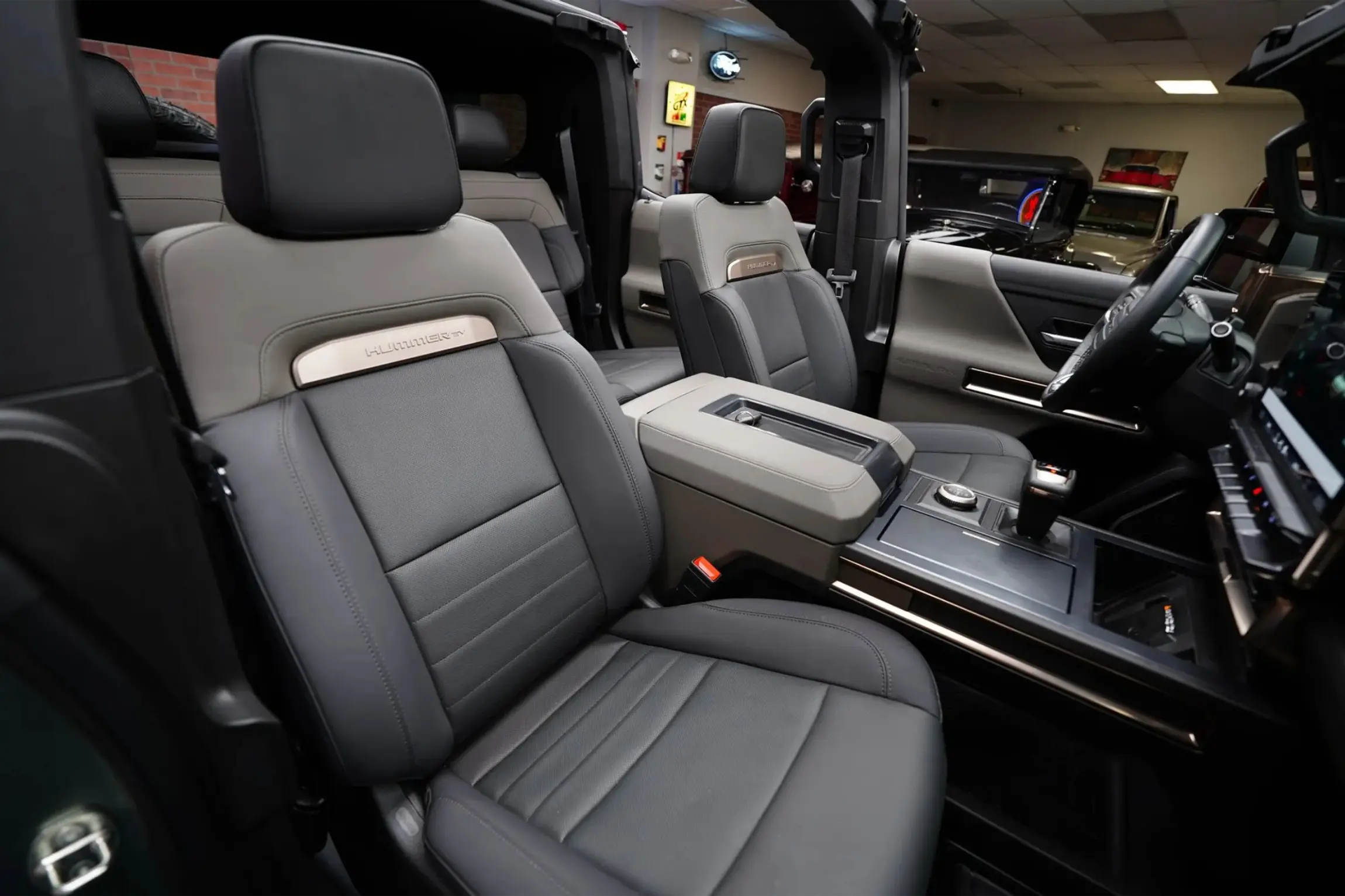 2024 GMC Hummer EV 3X Lunar Edition