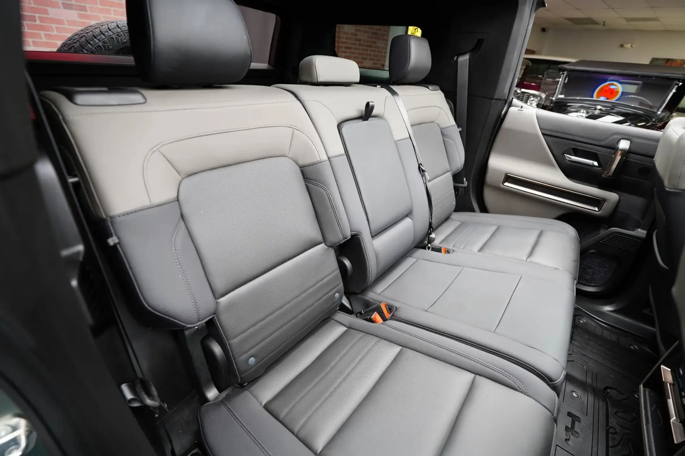 2024 GMC Hummer EV 3X Lunar Edition