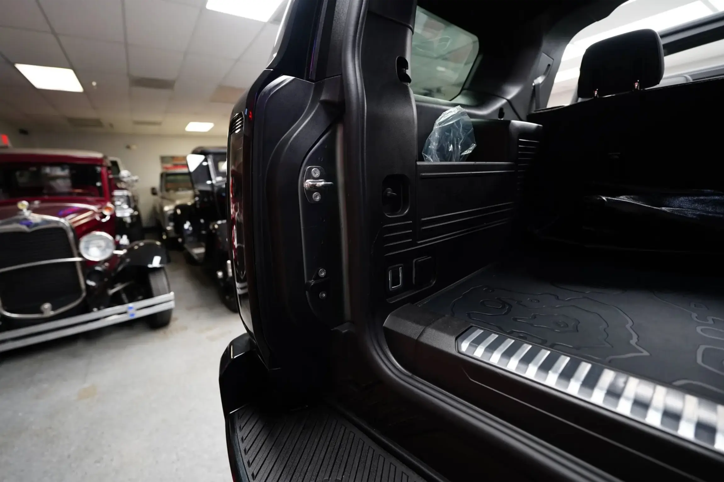 2024 GMC Hummer EV 3X Lunar Edition