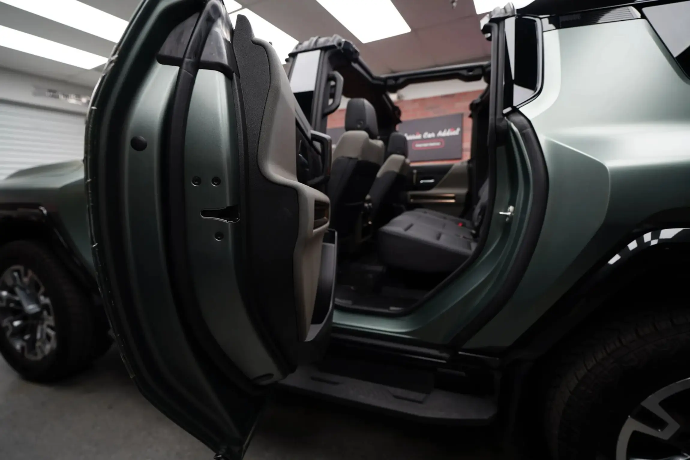 2024 GMC Hummer EV 3X Lunar Edition