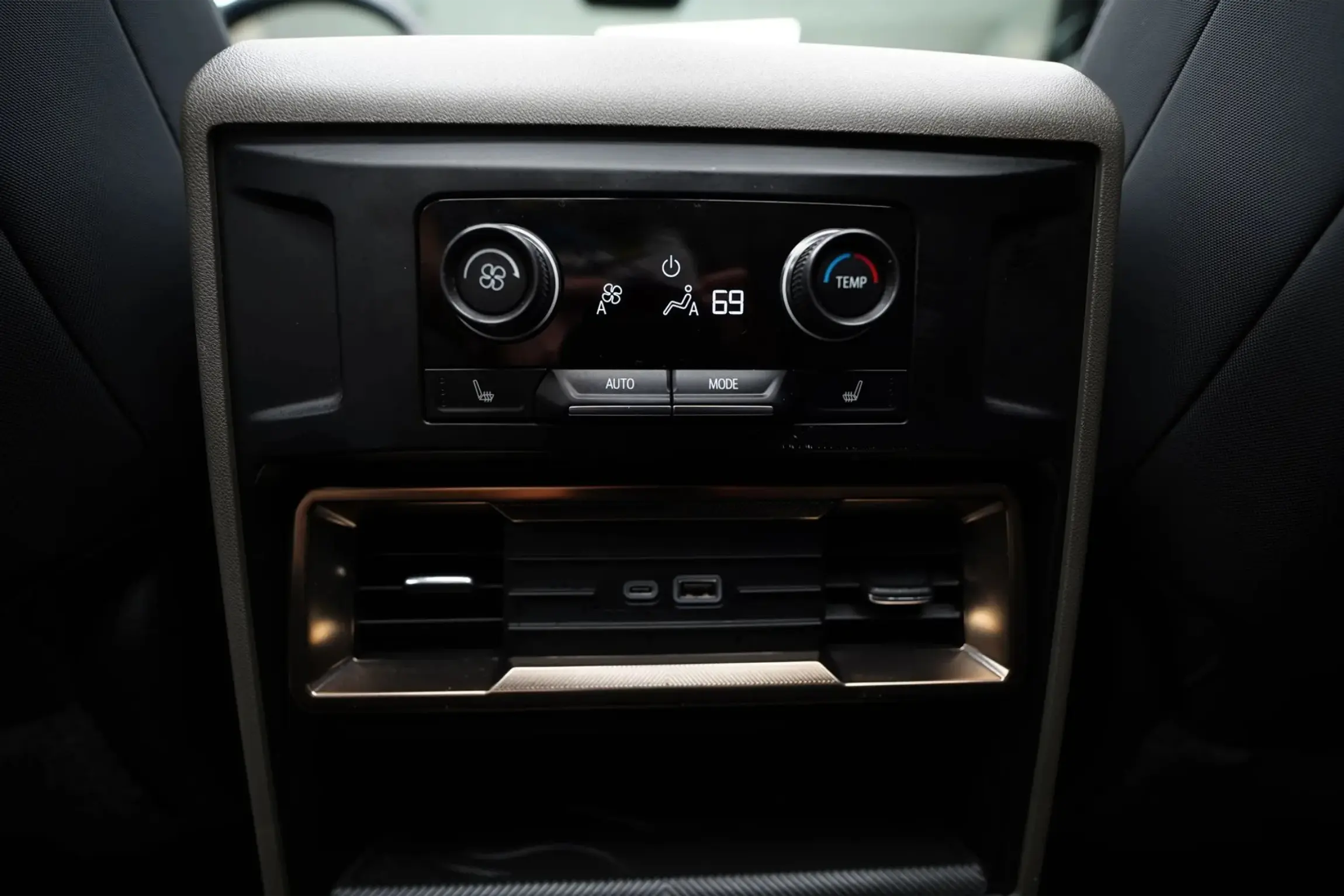 2024 GMC Hummer EV 3X Lunar Edition