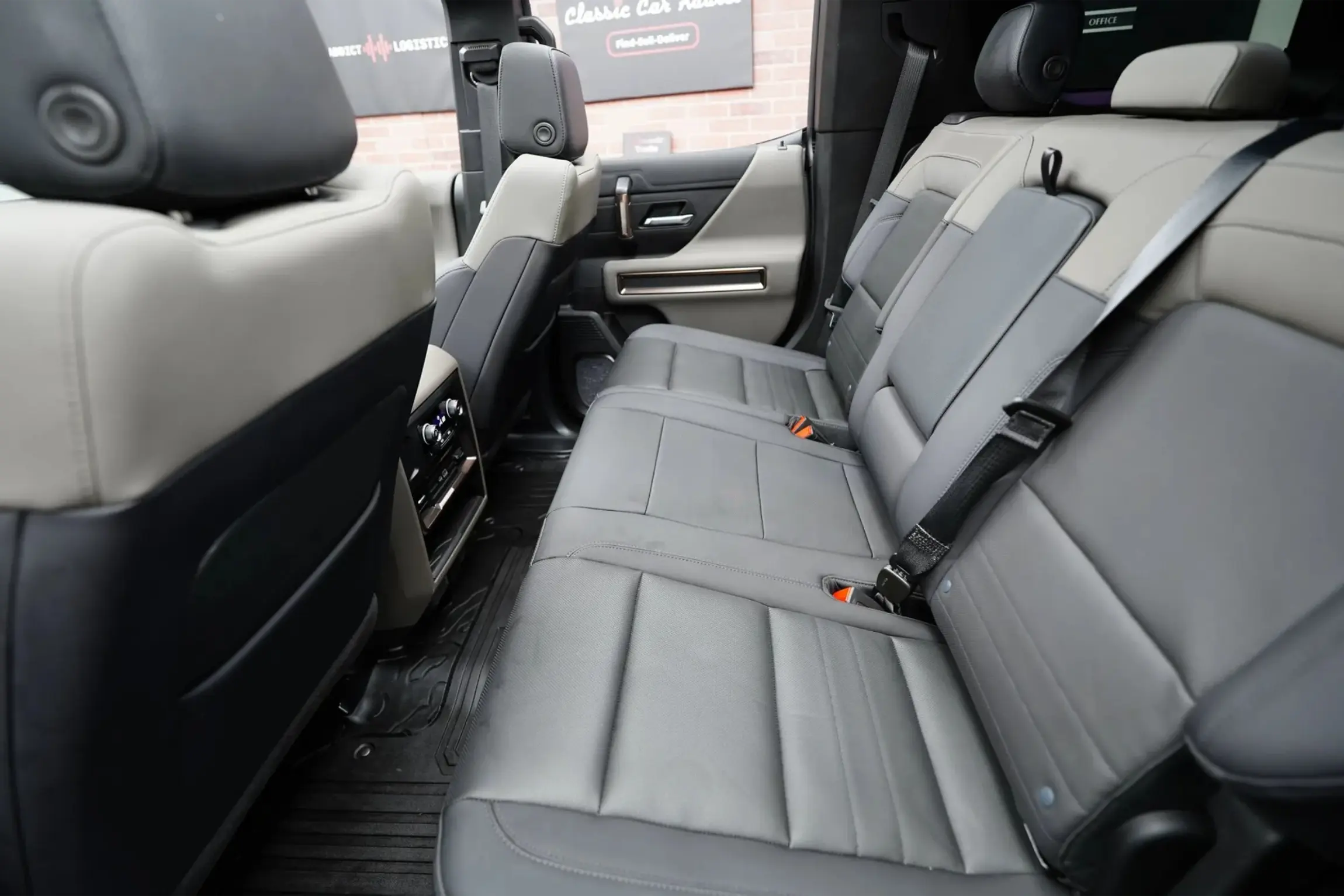 2024 GMC Hummer EV 3X Lunar Edition