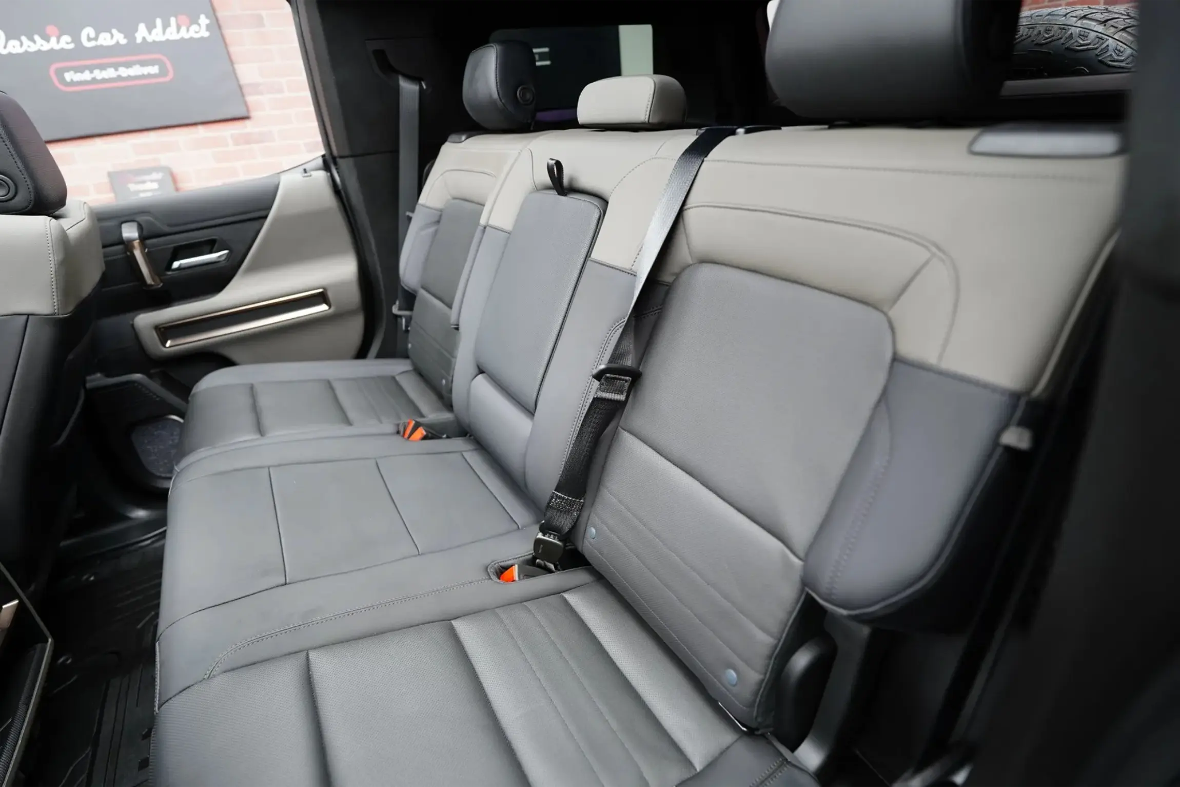 2024 GMC Hummer EV 3X Lunar Edition