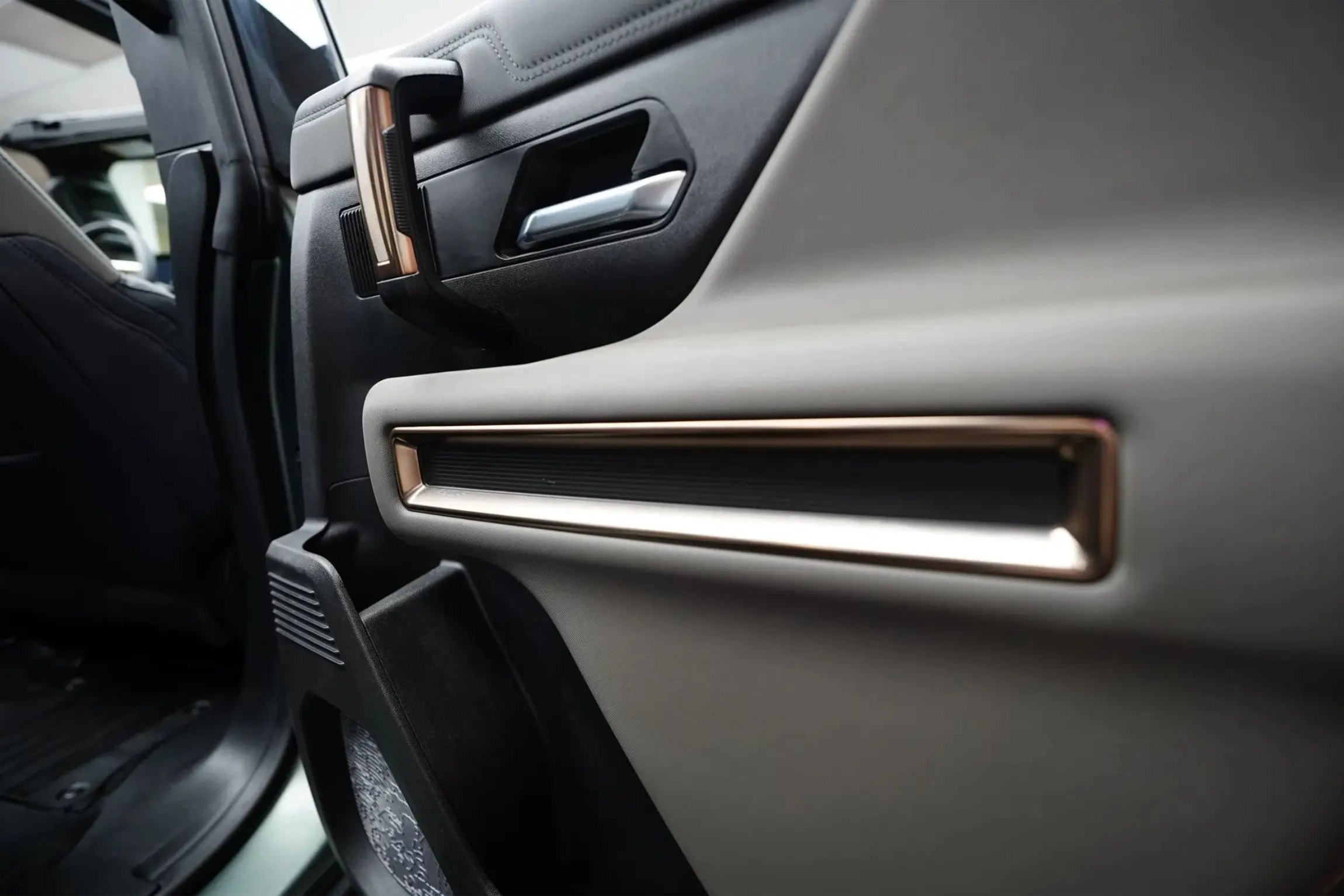 2024 GMC Hummer EV 3X Lunar Edition