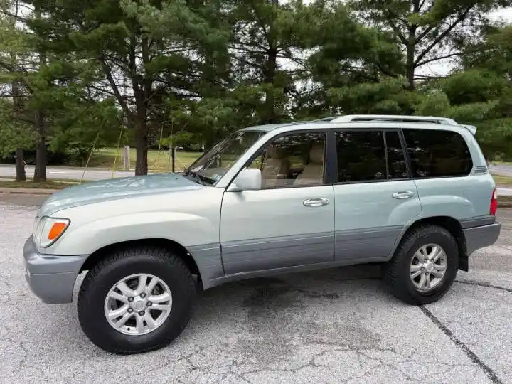 2003 Lexus LX 470