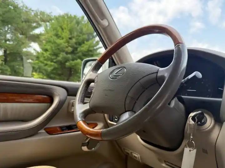 2003 Lexus LX 470