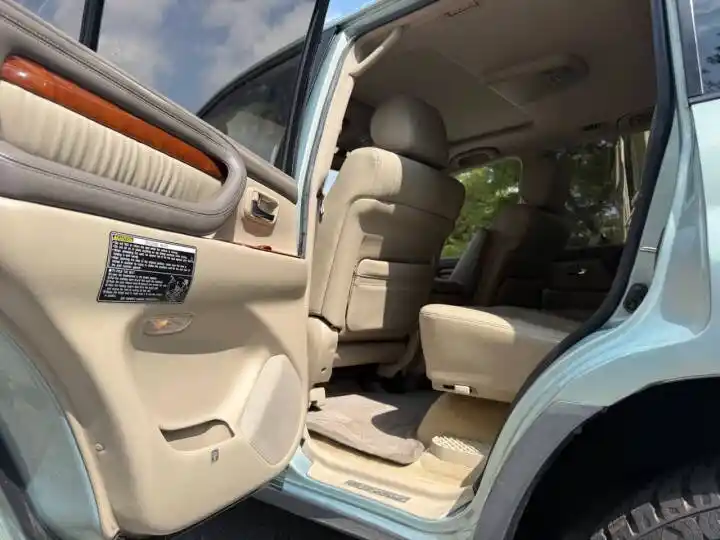 2003 Lexus LX 470