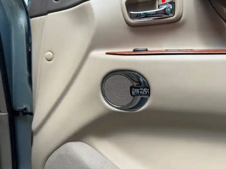 2003 Lexus LX 470