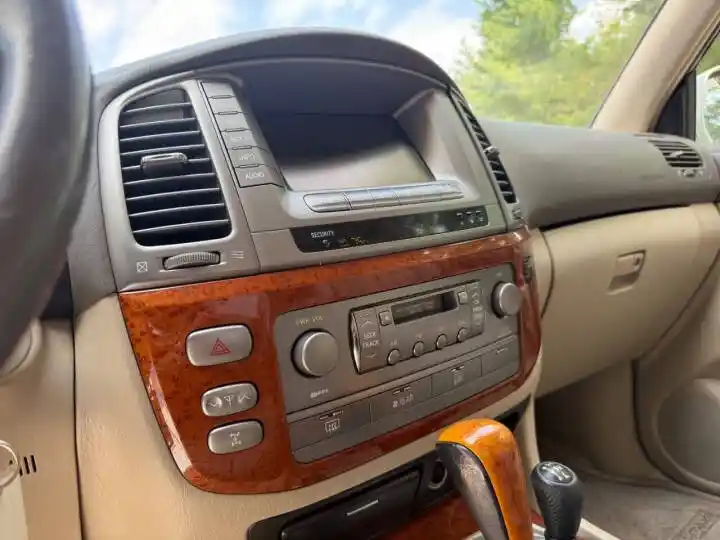 2003 Lexus LX 470