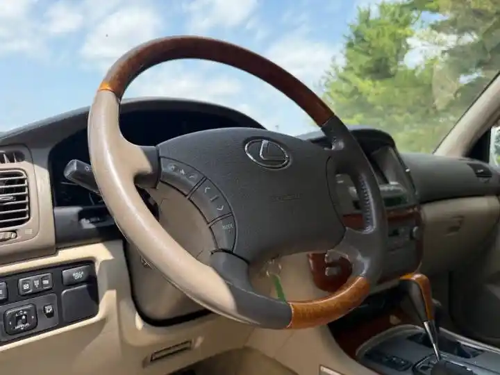 2003 Lexus LX 470
