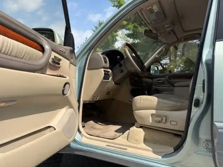 2003 Lexus LX 470