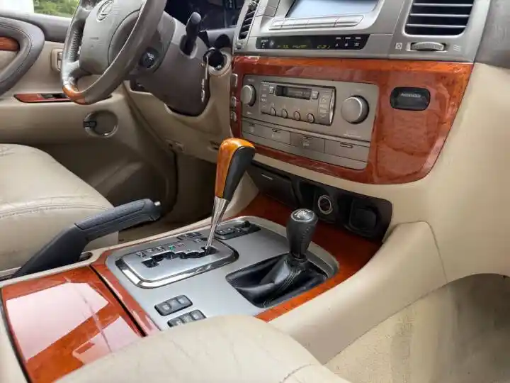2003 Lexus LX 470