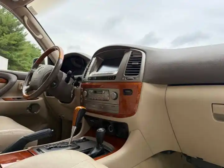 2003 Lexus LX 470