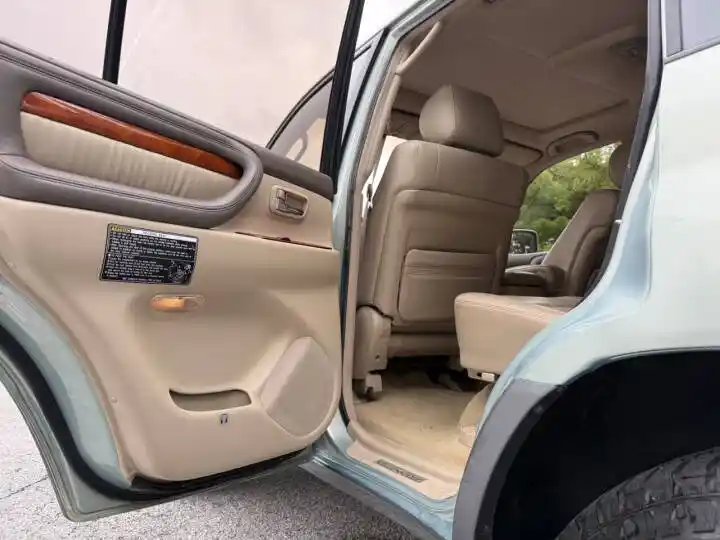 2003 Lexus LX 470