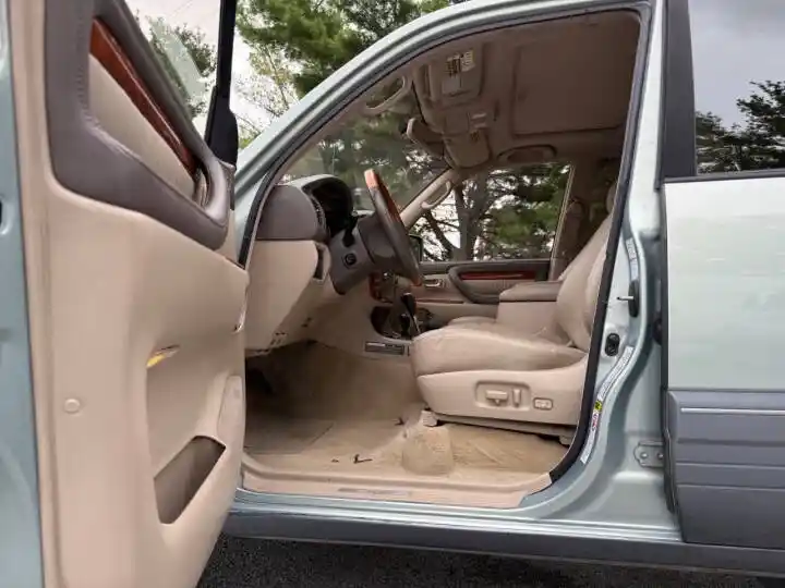 2003 Lexus LX 470